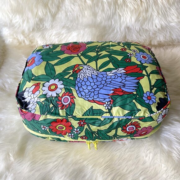 BAGGU Handbags - NWOT Baggu Packing Cube Medium - Rose Hen (Garden Pets)